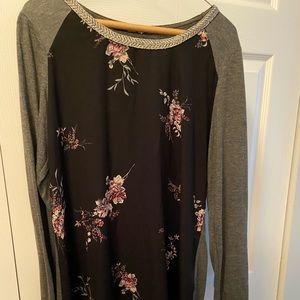 SOLD ON FB - Maurices Floral Sweatshirt